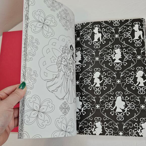 Art of Coloring Disney Princess: 100 Images to Inspire Creativity and Relaxation - Picture 5 of 9